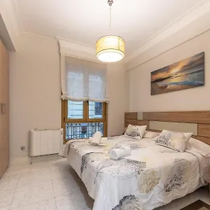  Apartamento En El Mismo Corazon Del Casco Viejo España